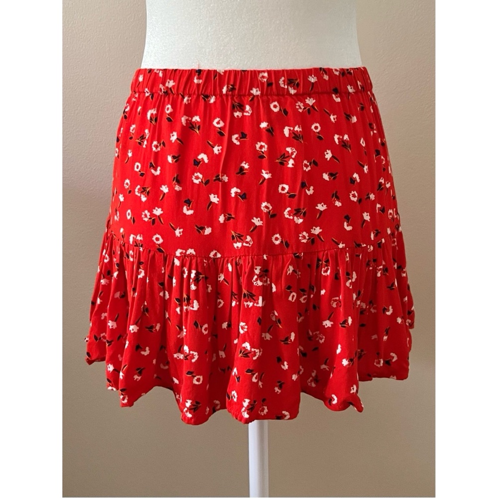 [Forever 21] Red Floral Ruffle Skirt